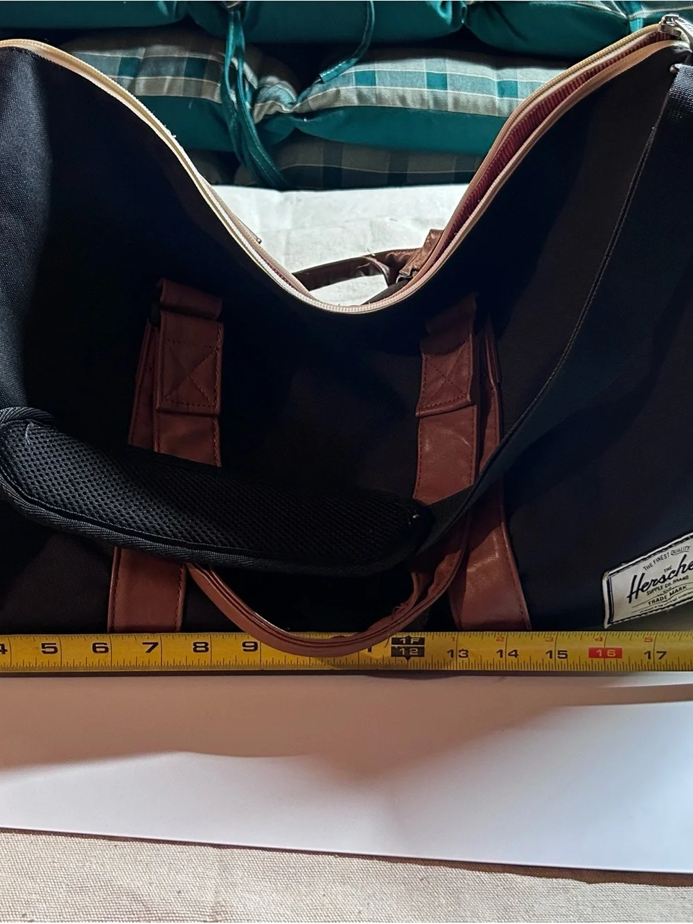 Herschel Supply Company classic black
